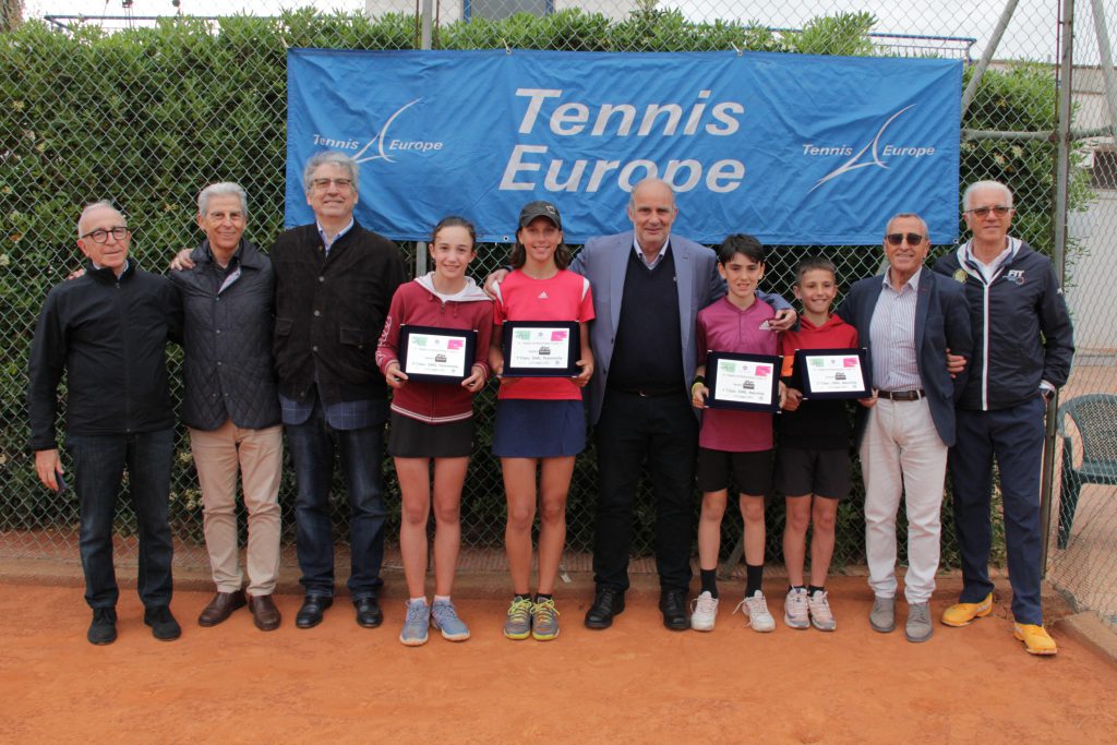 TEJT Maglie Under 12 finale premiati gruppo